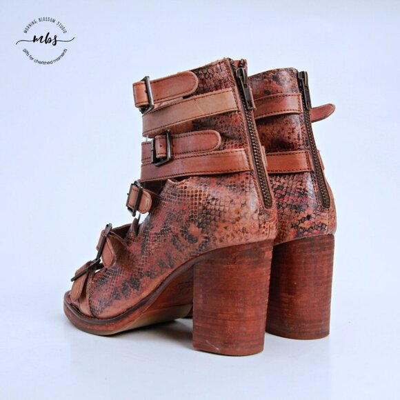 Vintage Foundry Co Odessa Leather Strap Side Heeled Sandal Booties Brown Women 8 - Picture 7 of 13